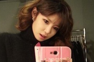 전효성 거울 셀카, 하의 안 입었나? ‘터질 듯한 허벅지’ 남심 폭발