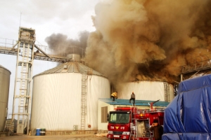 해남 미곡처리장서 화재…나락 5억여원 상당 불타