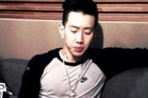 박재범 변기 셀카 “변기 앉아 힘주는 표정, 어떤 거?” 경악