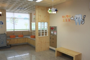 이보다 건강할 수 없는 성동… 37개校에 양치시설