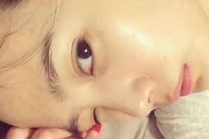 윤승아 침대 셀카, 민낯인데 이정도? ‘자신 있으니 셀카 투척’