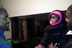 (영상)누가 진짜? 아빠와 쌍둥이를 본 아이 반응이…