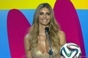 페르난다 리마, 방송중단 부른 파격 의상 ‘헉’