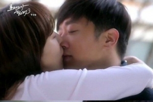 ‘로맨스가 필요해 시즌3’ 김소연 알렉스 비상구 키스 ‘리얼’