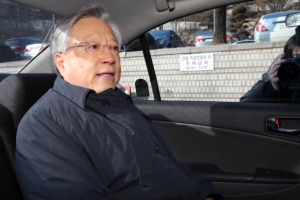 ‘횡령·배임’ 이석채 영장 기각