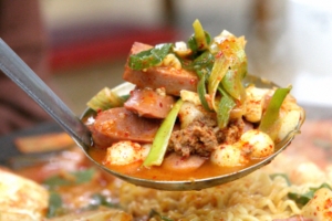 새아가, 떡국 지겹구나~ 우리 단골집 가보련?