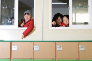 “저기가 네가 공부할 자리야”