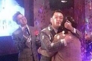 지드래곤 노래방 포착, 싸이-스눕독 노래방 도우미와? ‘경악’