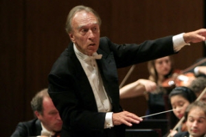 “난 보스 아니다, 함께 일할 뿐”  伊 명지휘자 아바도 천상으로