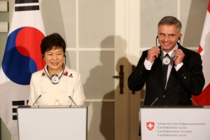 북한·스위스 연결고리 이용 北변화 유도 시사