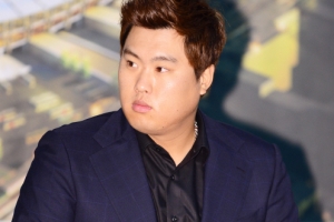 류현진, 10일 출국…작년보다 2주 빨리 훈련 시작