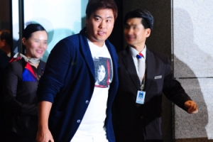 류현진 “이제 운동 시작. 1월에 미국으로.”