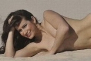 세계에서 가장 가난한 대통령, 비서는 ‘초섹시 미녀’ 파비아나 레이스