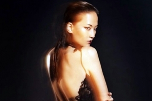 혜박 화보, 누드와 다름없는 전신 시스루