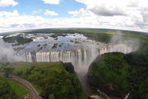 빅토리아 폭포·오카방고 삼각주… ‘태초의 신비’를 만난다