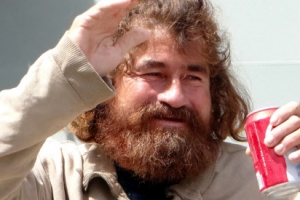 “13개월간 표류”… 현대판 로빈슨 크루소