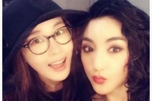 바다 이다해 친분 인증샷 ‘청순 VS 섹시’ 극과극 미모 대결