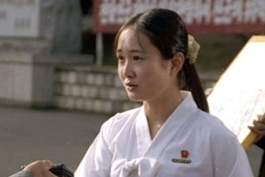 北김정은 일가 한마디에 전국 女학생들을…
