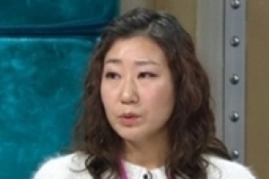 라미란 “길거리에서 19금 베드신” ‘댄스타운’ 스틸보니 ‘경악’