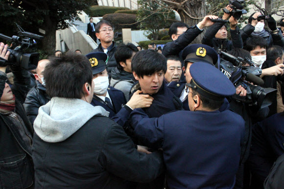 2·8독립선언 95주년… 日경찰에 저지당한 한국 원정대 