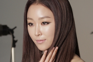 서현진 광고 촬영현장 비공개컷…화장 따라 청순 섹시 극과극
