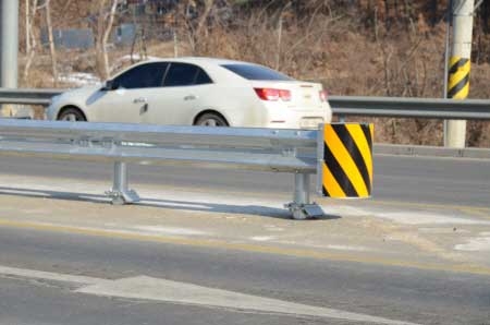 신도산업 ‘가드레일 단부처리시설’ 3way 충돌테스트 합격