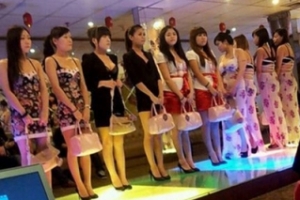 14만원에 매춘녀 2명과…최악의 성매매 도시