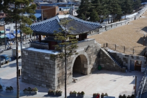 서울 광희문 39년 만에 시민품으로