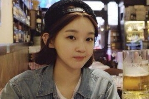 낮술 마시는 강민경? 이탈리아 근황 공개