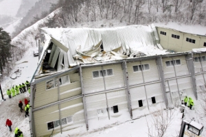 부산외대 리조트 사상자 보상 난항…장례도 지연