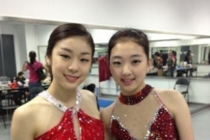 ‘中피겨스타’ 리지준, 김연아와 인증샷 ‘설리 닮은꼴 맞나요?’