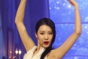 선미 맨발 퍼포먼스 고충 “까치발 드는 이유가..” 망언