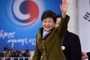 [박근혜정부 출범 1년<중>] 국정원 의혹 속 출발… 경제혁신 땐 ‘2년차 징크스’ 극복 기대
