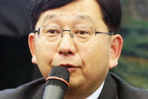 “독도 문제 등 日은폐·왜곡 바로잡아야죠”