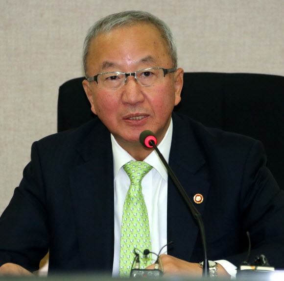 현오석 경제부총리, 공공기관운영위원회의 주재