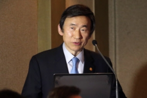 윤병세 “평화통일 환경조성 노력 공격적 전개”