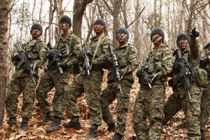 女軍이 좋아하는 권총, 이유 알고보니…