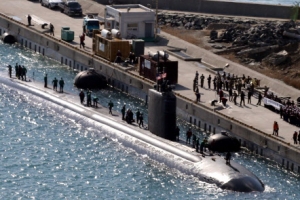 美 핵잠수함 부산 입항… 北 또 미사일 발사