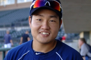 MLB 최지만, 2루타…시범경기 첫 장타