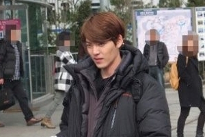 김우빈 사남일녀 촬영 포착, 막 찍혀도 화보 ‘첫 예능’ 기대 폭발