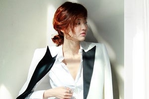 장희진, 팜므파탈 팔색조 변신 ‘관능적인 눈빛 섹시’