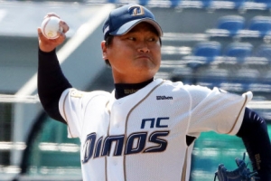 [프로야구] 1340일 만에 144㎞ 직구 NC 박명환 무실점 복귀전