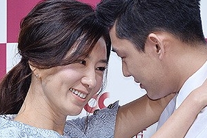 밀회 제작발표회, 김희애 유아인 ‘19금’ 밀착 포즈 “갈 데까지 간다”