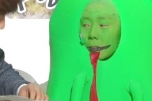 ‘개콘’ 허안나, 청개구리 변신 ‘긴 혀바닥+녹색 얼굴’ 배꼽 조심