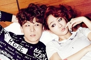 소유 정기고 화보, ‘썸 타기’ 성공? 침대서 아찔 포즈