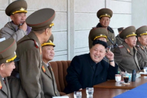 北 김정은, 軍 사격경기 잇달아 관람…왜