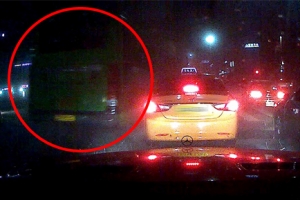 승객들 “멈춰요” 비명에도 기사는 “어, 어”