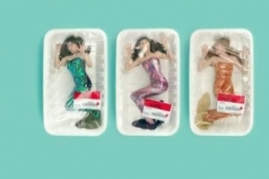 오렌지캬라멜 ‘까탈레나’ 뮤비 방송불가에 “인명경시? 정신나간 자들” 진중권 일침