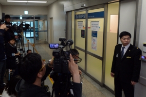 아직 의식 회복 못해… 중환자실 앞 10m 출입통제