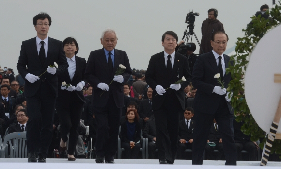 4·3희생자 추모식서 만난 당대표들